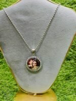 ⁦عقد مع صورة⁩ - الصورة ⁦3⁩