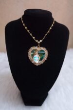 ⁦عقد مع صورة⁩ - الصورة ⁦2⁩